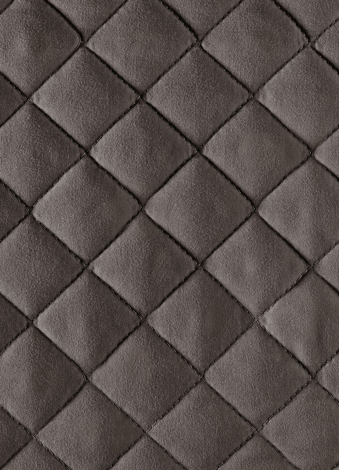 Stuhlhusse mit Taschen und Bandeinfassung BRAUN