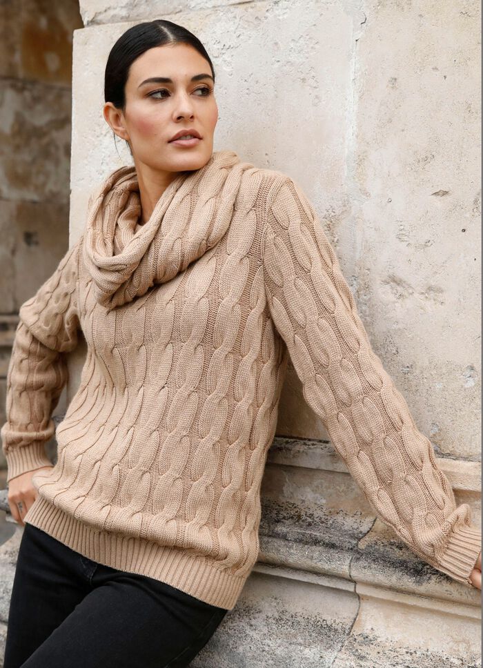 Pullover mit Loop und mit Kaschmir 