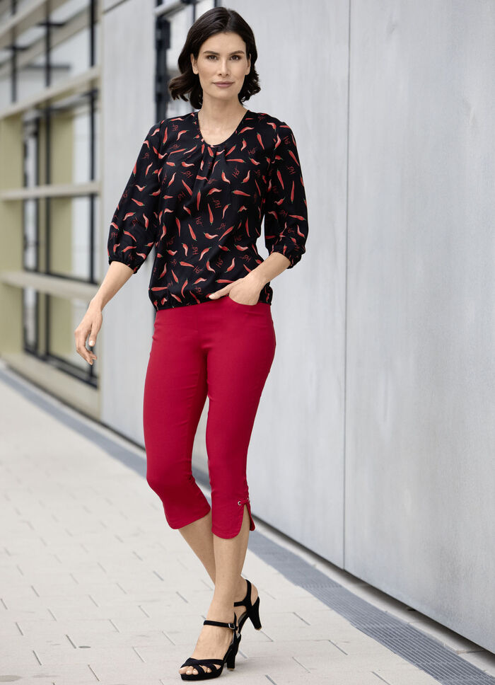 Caprihose mit abgerundeten Schlitzen an den Beinabschlüssen