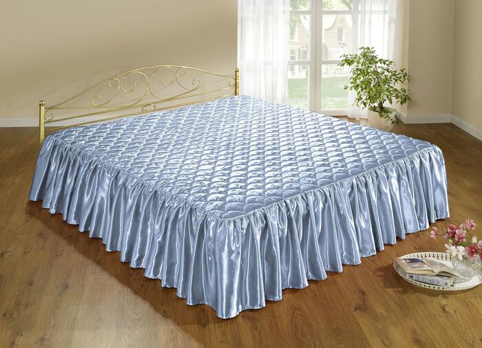 Tagesdecke mit Volantabschluss BLAU