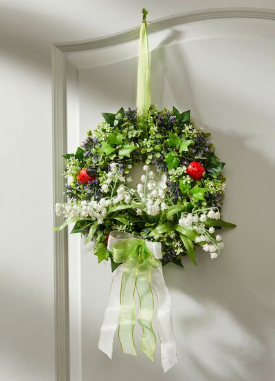 Fr&uuml;hlingshafter Wandkranz  