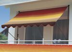 Klemm-Markise mit innenliegendem Kettenantrieb 