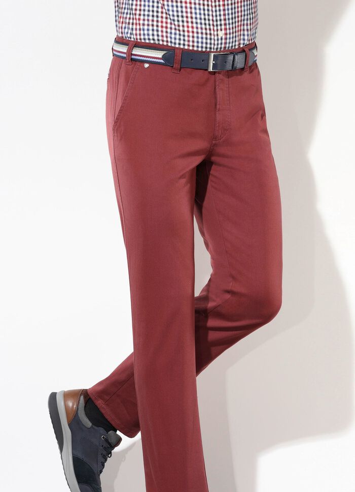 &laquo;Br&uuml;hl&raquo;-Hose mit G&uuml;rtel in 3 Farben 