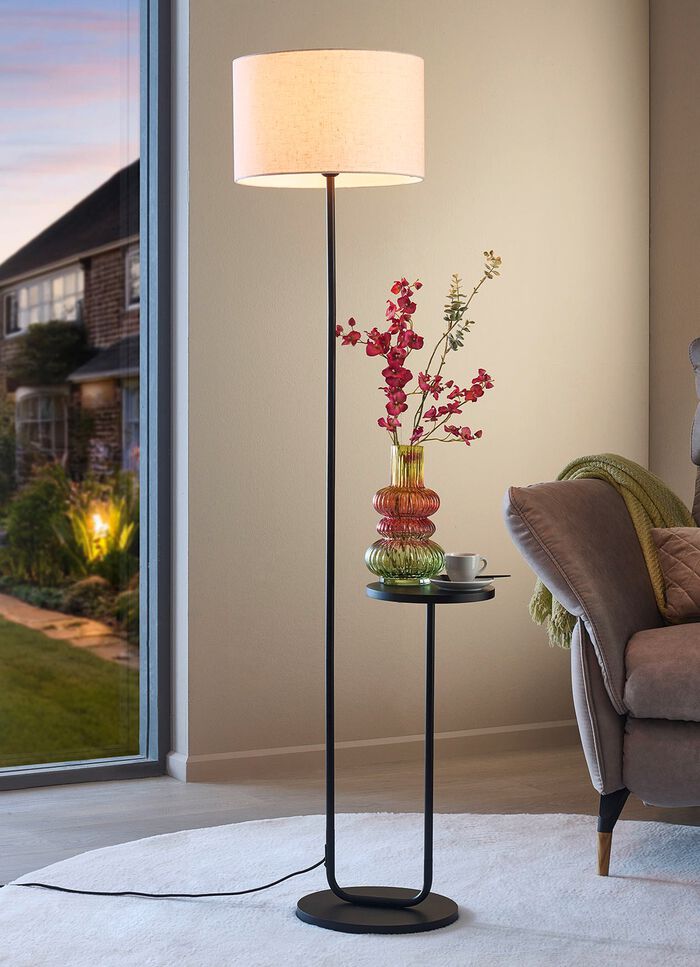 Stylishe Stehlampe mit integriertem Tisch 