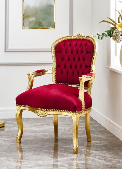 Armlehnensessel in geschwungener Form 