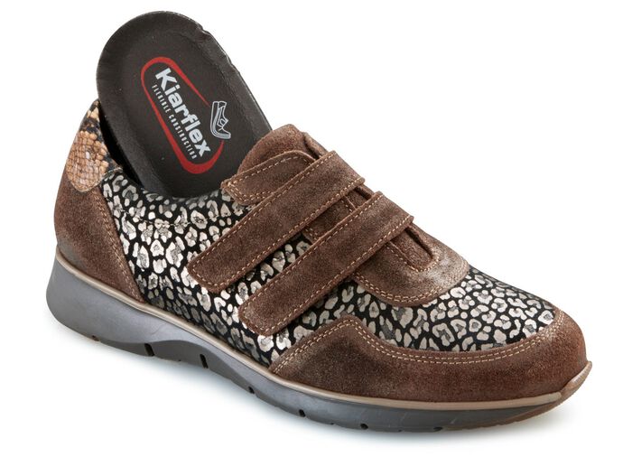 Slipper mit flotter Pr&auml;gung BRAUN