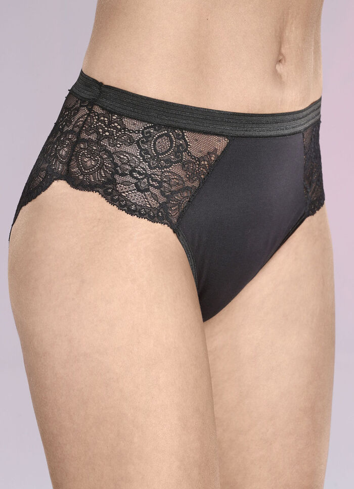 Dreierpack Slips mit zarter Elastikspitze 