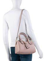 Laurina Tasche mit abnehmbarem Schmuck-Anh&auml;nger 