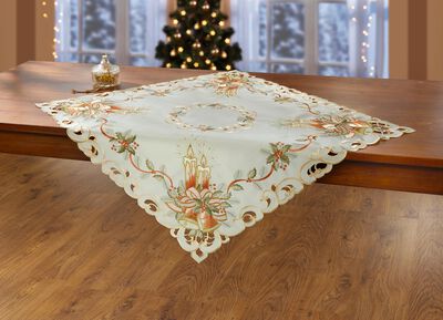 Festlich bestickte Tisch- und Raumdekoration 