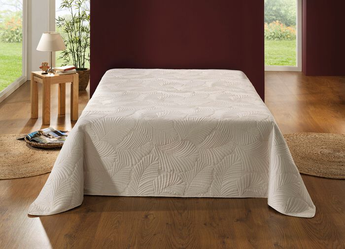 Kuschelige Tagesdecke CREME