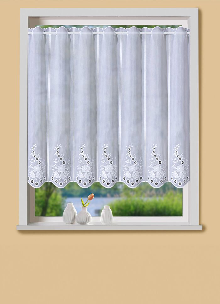 Bestickter Kurzstore mit gebogtem Abschluss 