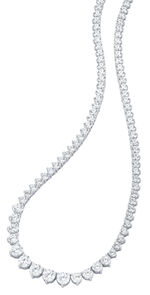 Halskette mit funkelnden synth. Zirkonia 