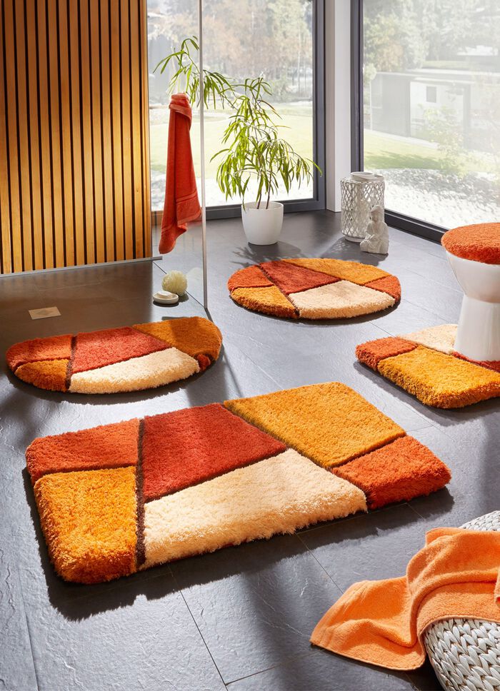 Farbenfrohe Badgarnitur mit rutschhemmender R&uuml;ckseite TERRA