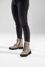 Remonte Stiefelette mit trendigen Zierketten in Schn&uuml;r-Optik 