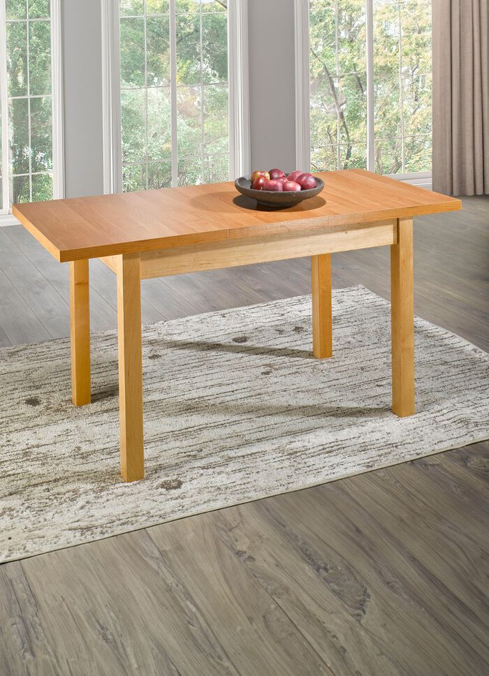 Esstisch mit Auszug und Beinen aus massivem Erlenholz 