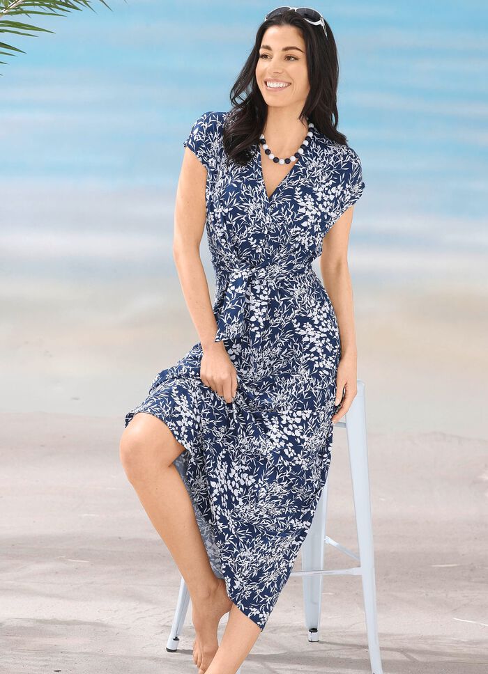 Laurina Kleid in raffinierter Optik MARINE-WEISS