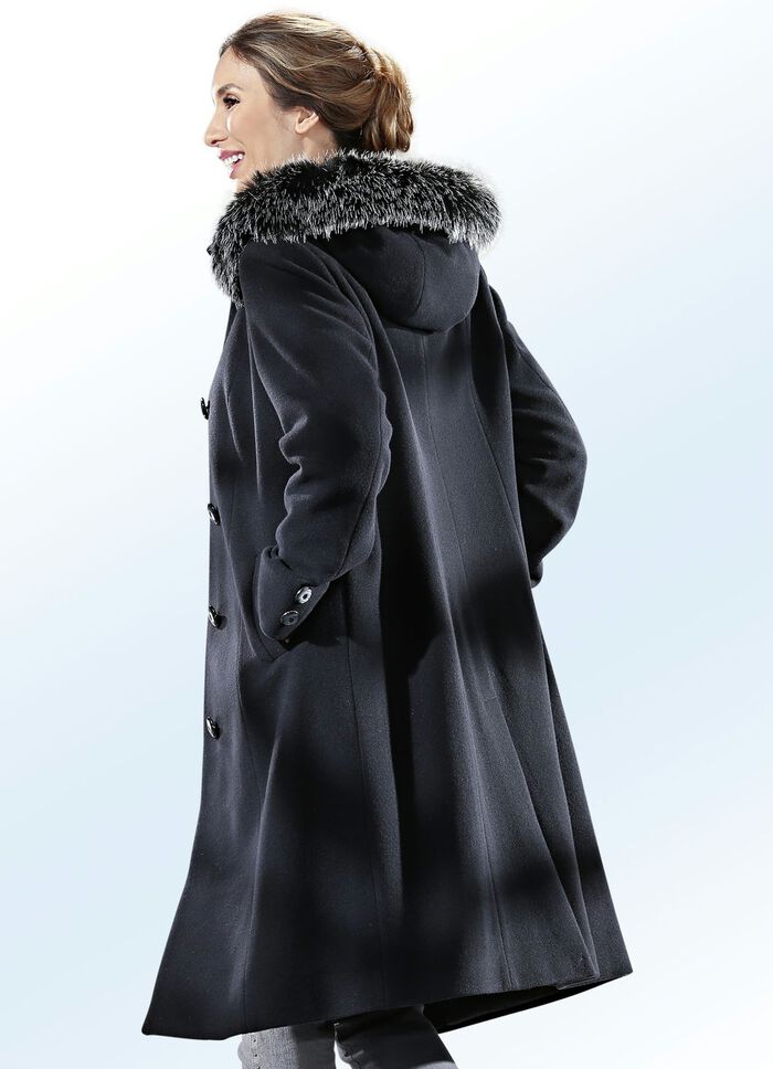 Mantel mit verdecktem Gehschlitz 