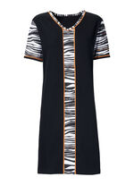 kürzer geschnittenes Nachthemd mit V-Ausschnitt SCHWARZ-BUNT