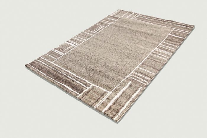 Br&uuml;cken und Teppiche mit fein gearbeiteter Bord&uuml;re 