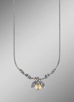 Schicke Garnitur mit echten Grandeln 