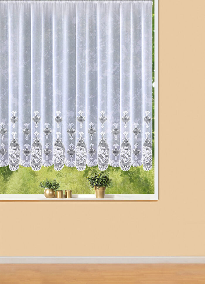 Luftig-leichter Blumenfenster-Vorhang