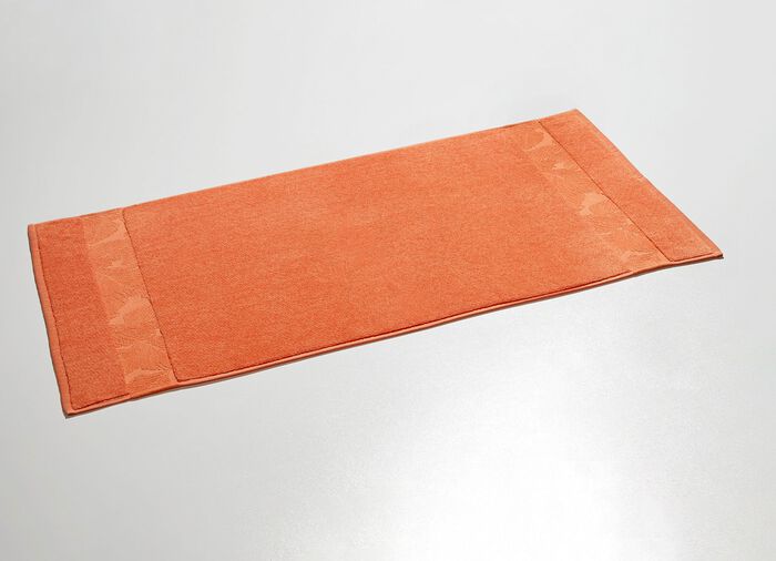 Barfussweicher Badteppich mit nat&uuml;rlichem Bl&auml;tter-Dessin MANDARINE