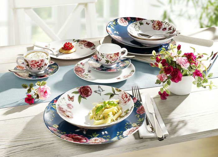Service aus Porzellan 