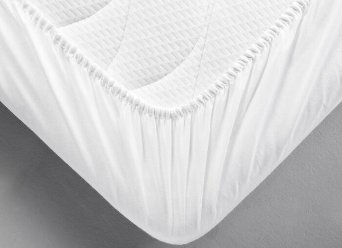 Saugfähiges und pflegeleichtes Molton-Stretch-Spannbetttuch von Dormisette 