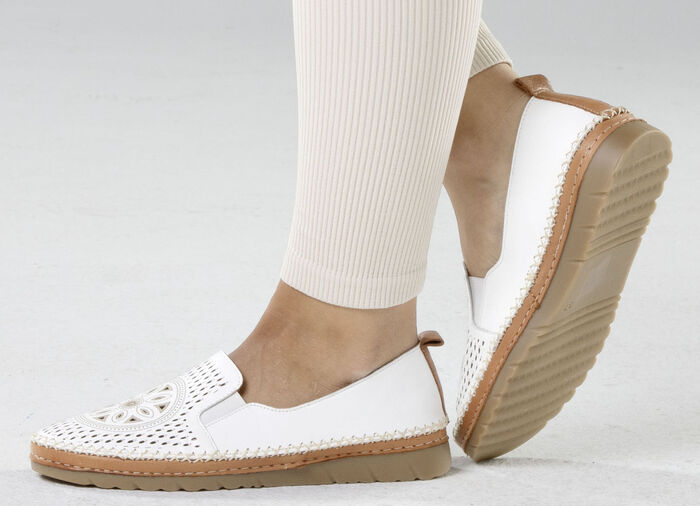 Gemini, sommerliche Damen-Slipper, Weite G, mit herausnehmbarem Fussbett WEISS