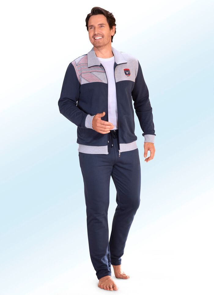 Hausanzug mit Stickerei-Motiv 