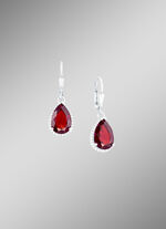 Klassisch, stilvolle Ohrringe mit echt Granat 