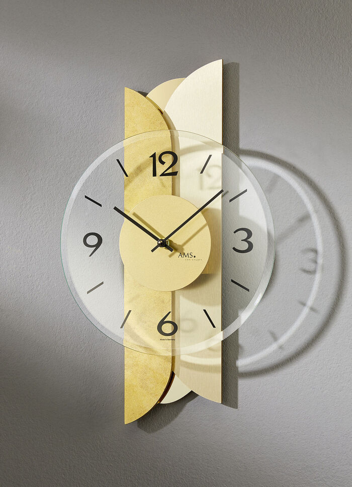 Klassische Wanduhr aus dem Hause AMS 