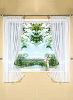 Hübsche Fensterdekoration mit echter Plauener Stickerei 