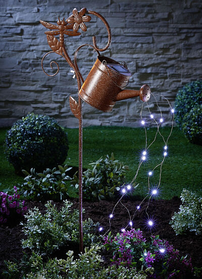 Solarstecker Giesskanne aus Eisen in Rostoptik 