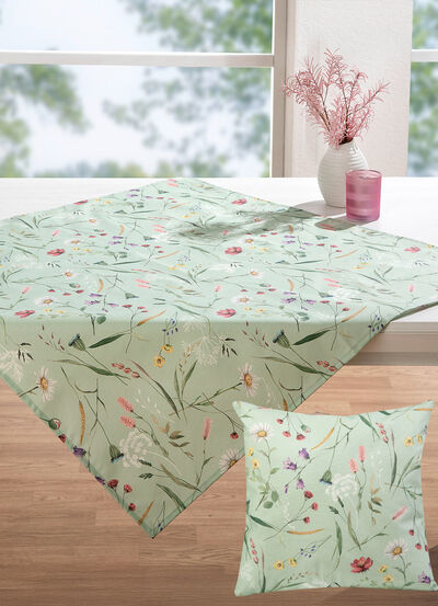 Tisch- und Raumdekoration mit Fleckschutz-Ausrüstung 