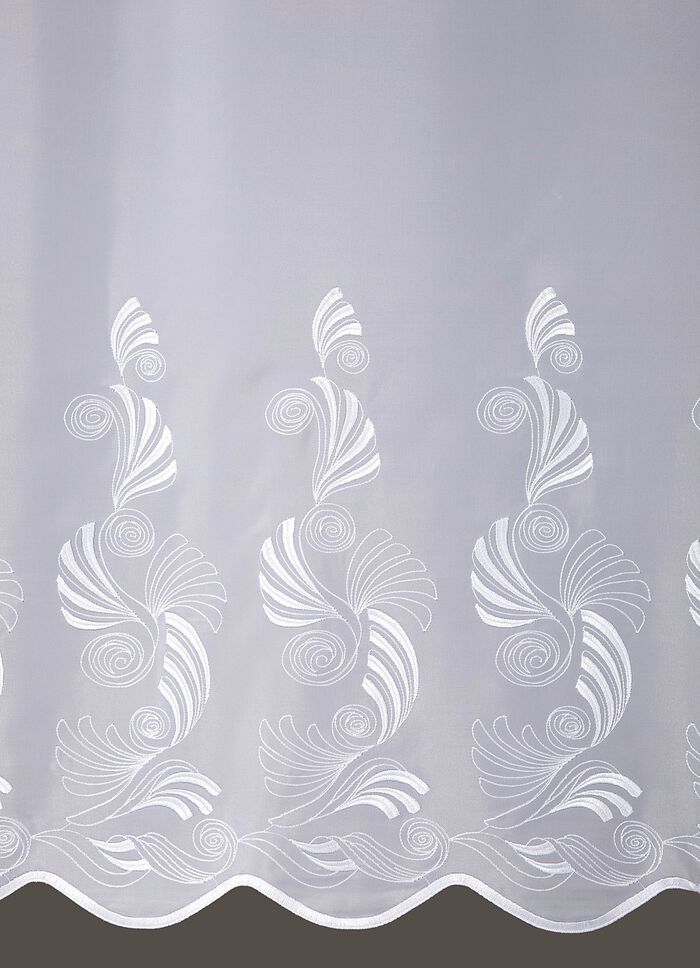 Luftiger Kleinfenster-Store mit Stangendurchzug 