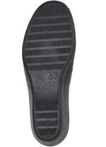 Pantolette mit Zierlochung 