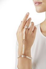 Zauberhafter Handrückenschmuck 