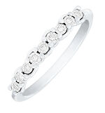 Zarter Damenring mit 9 Brillanten 