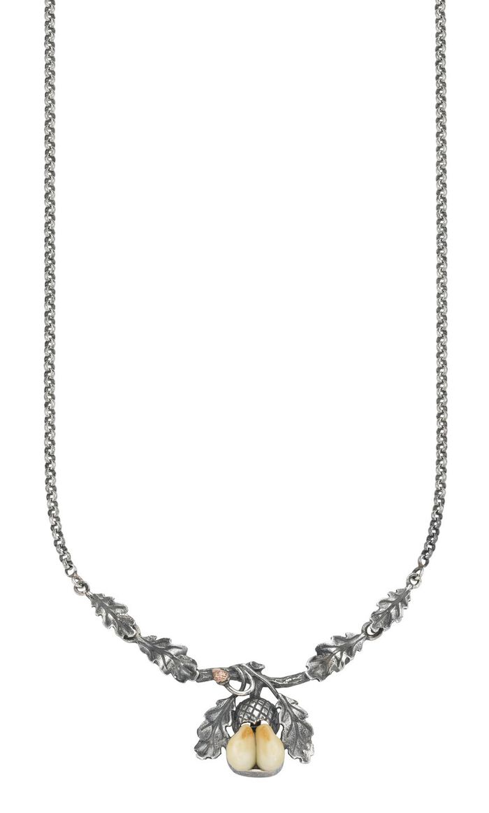 Schicke Garnitur mit echten Grandeln 