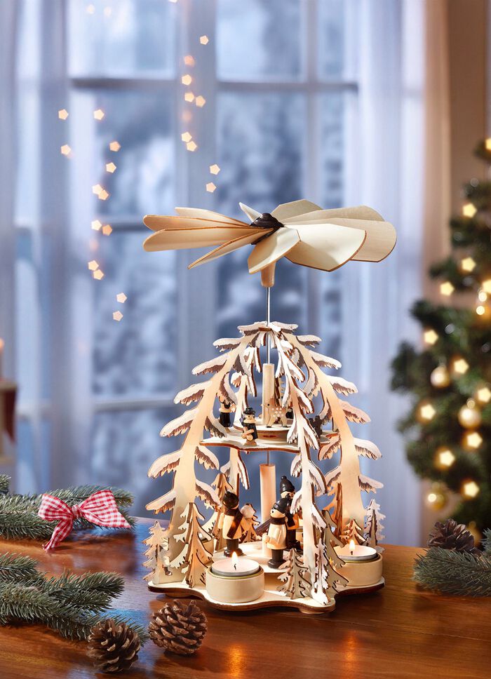 Tischpyramide aus Holz 