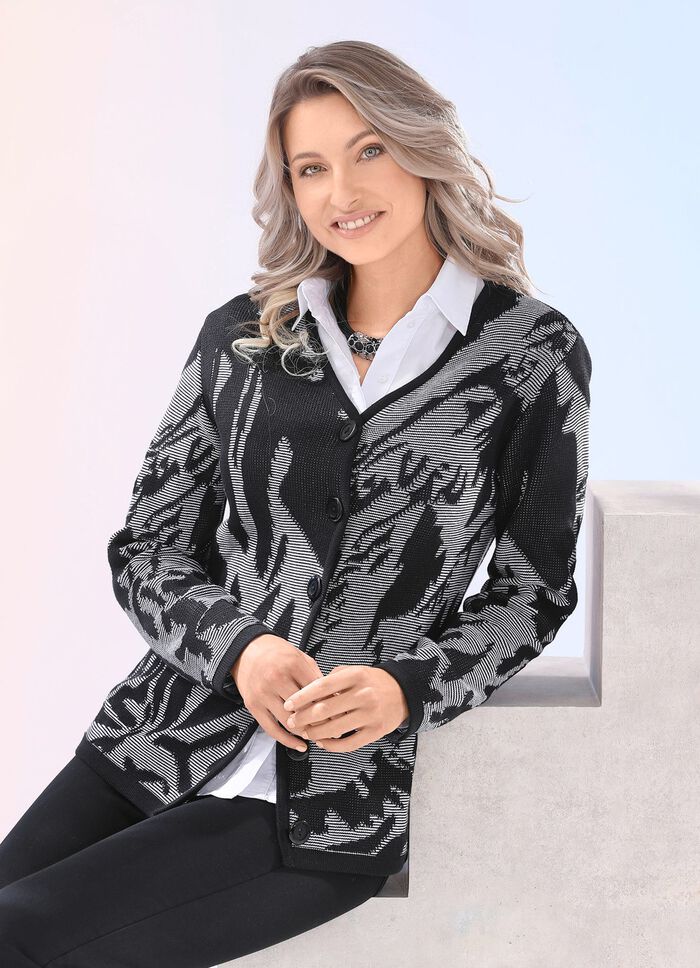Strickjacke in grafischer Optik mit platischem Effekt SCHWARZ-WEISS