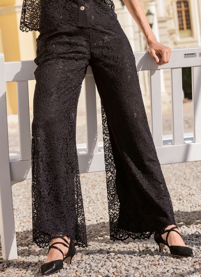 Hose mit Spitze 