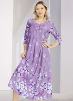 Nachthemd von "Laurina" mit Motivspitze am Ausschnitt 