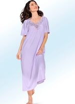 Nachthemd von "Pfau" mit hochwertiger Stickereispitze 