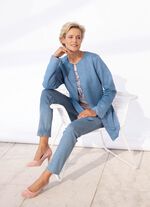 Jacke mit offener Kantenverarbeitung 