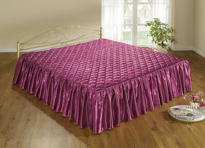 Tagesdecke mit Volantabschluss 