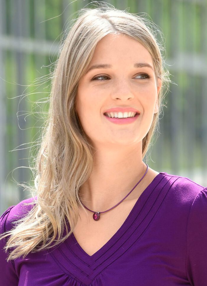 Halskette mit Kristallstein  