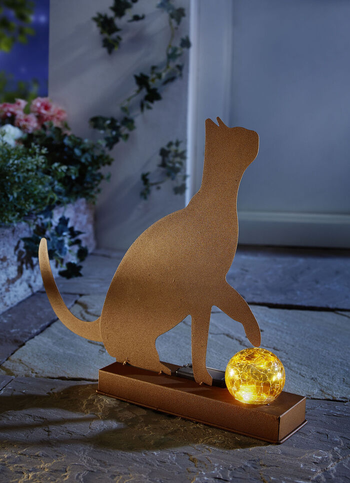 Solarleuchte aus rostfarbenem Metall