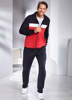 Freizeitanzug mit Nahttaschen 